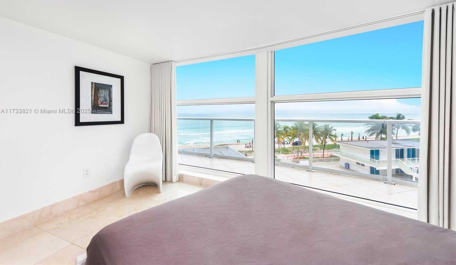 Small Image of 5445 COLLINS AVE #M15, Miami Beach Number 13