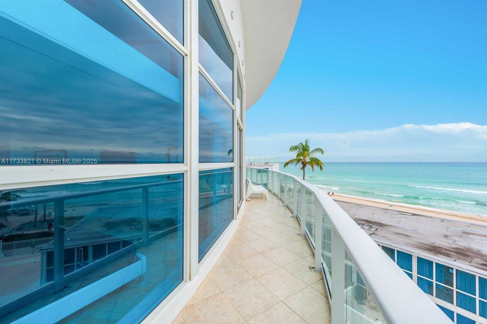 Small Image of 5445 COLLINS AVE #M15, Miami Beach Number 23