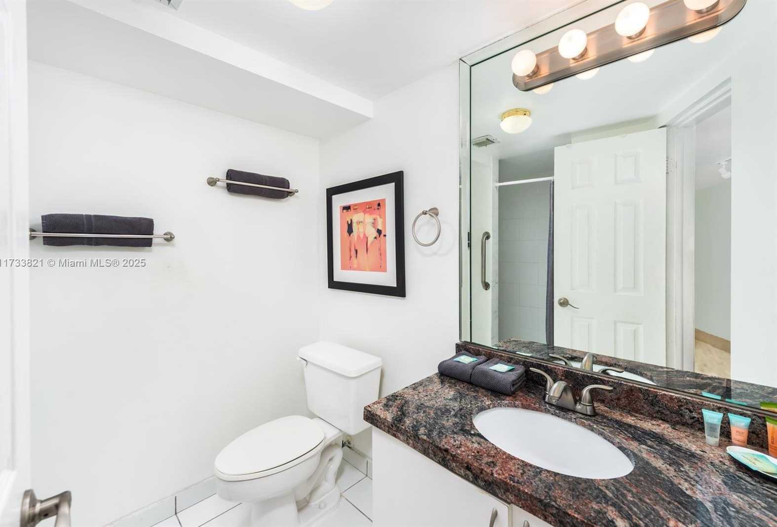 Small Image of 5445 COLLINS AVE #M15, Miami Beach Number 25
