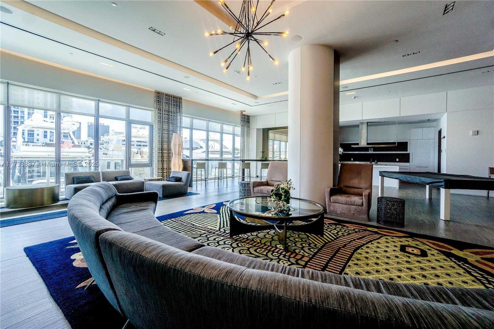Small Image of 17301 Biscayne Blvd, North Miami Beach, FL 33160, USA Number 29