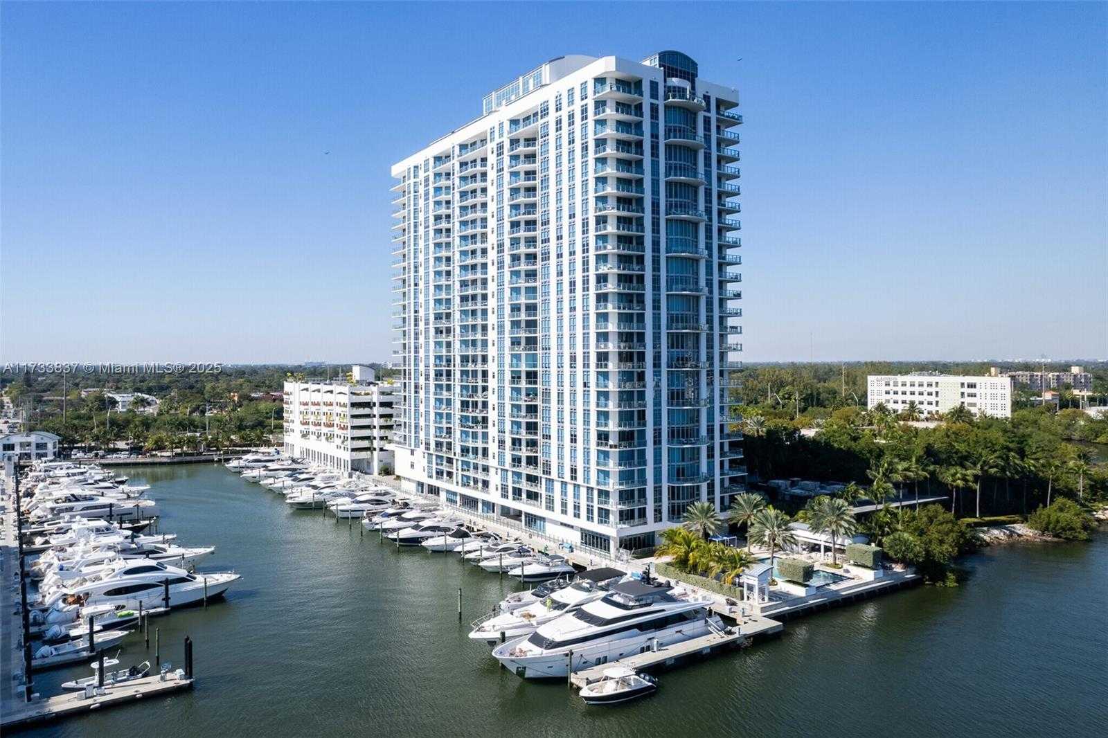 Small Image of 17301 Biscayne Blvd, North Miami Beach, FL 33160, USA Number 31