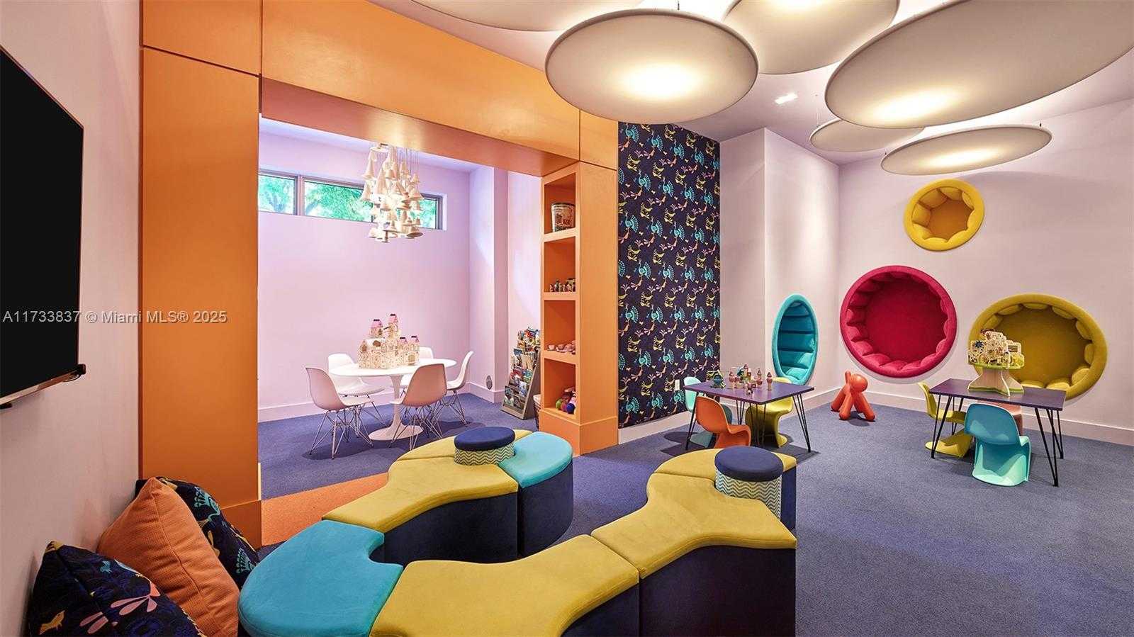 Small Image of 17301 Biscayne Blvd, North Miami Beach, FL 33160, USA Number 35