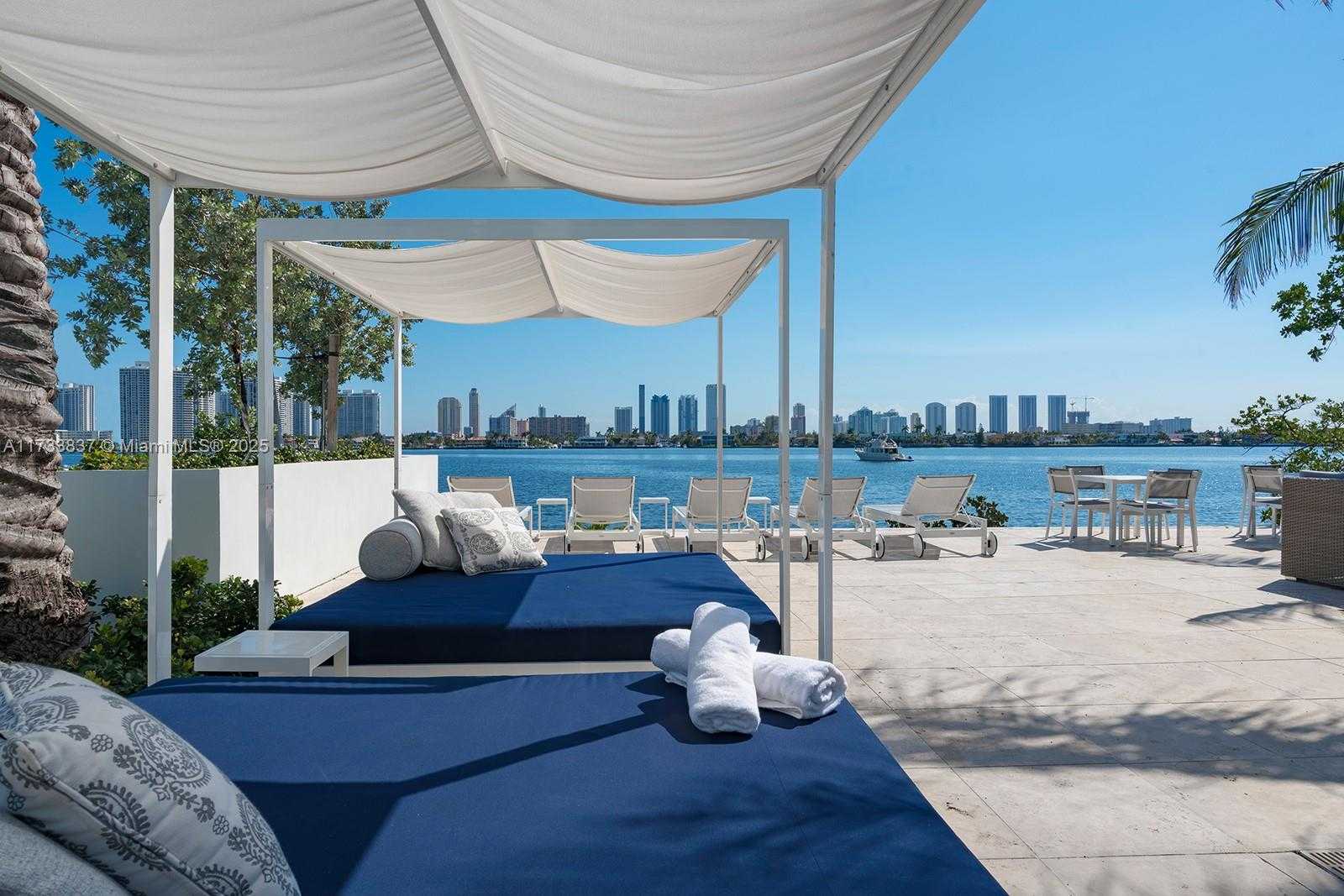 Small Image of 17301 Biscayne Blvd, North Miami Beach, FL 33160, USA Number 38