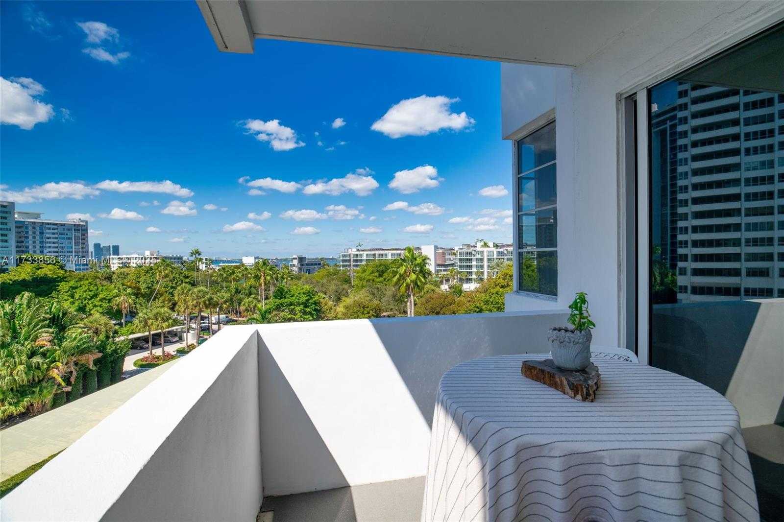 Small Image of 20 ISLAND AVE #501, Miami Beach Number 13