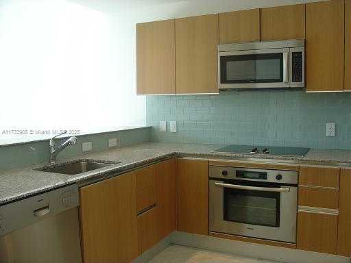 Small Image of 1060 BRICKELL AVE #2809, Miami Number 2