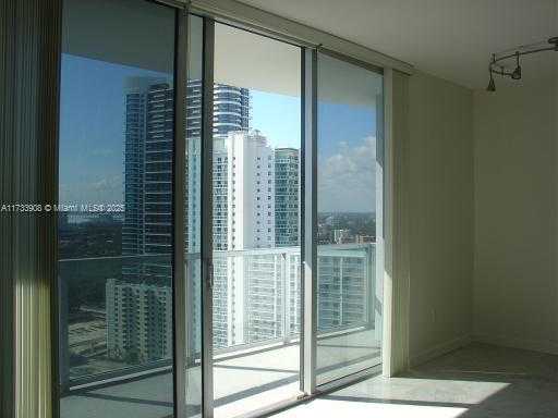 Small Image of 1060 BRICKELL AVE #2809, Miami Number 4