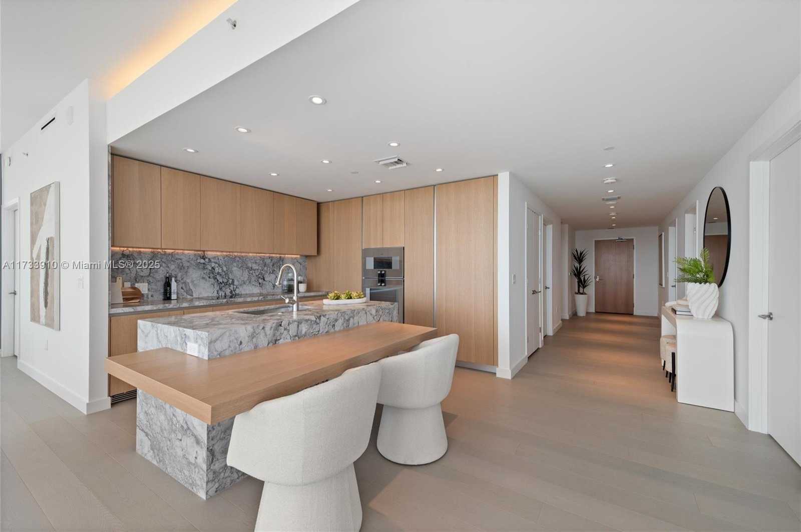 Small Image of 500 ALTON RD #3201, Miami Number 9