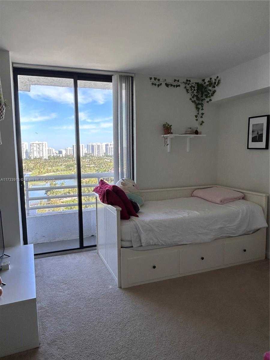 Small Image of 3300 NORTH EAST 192ND ST #1711, Aventura Number 22