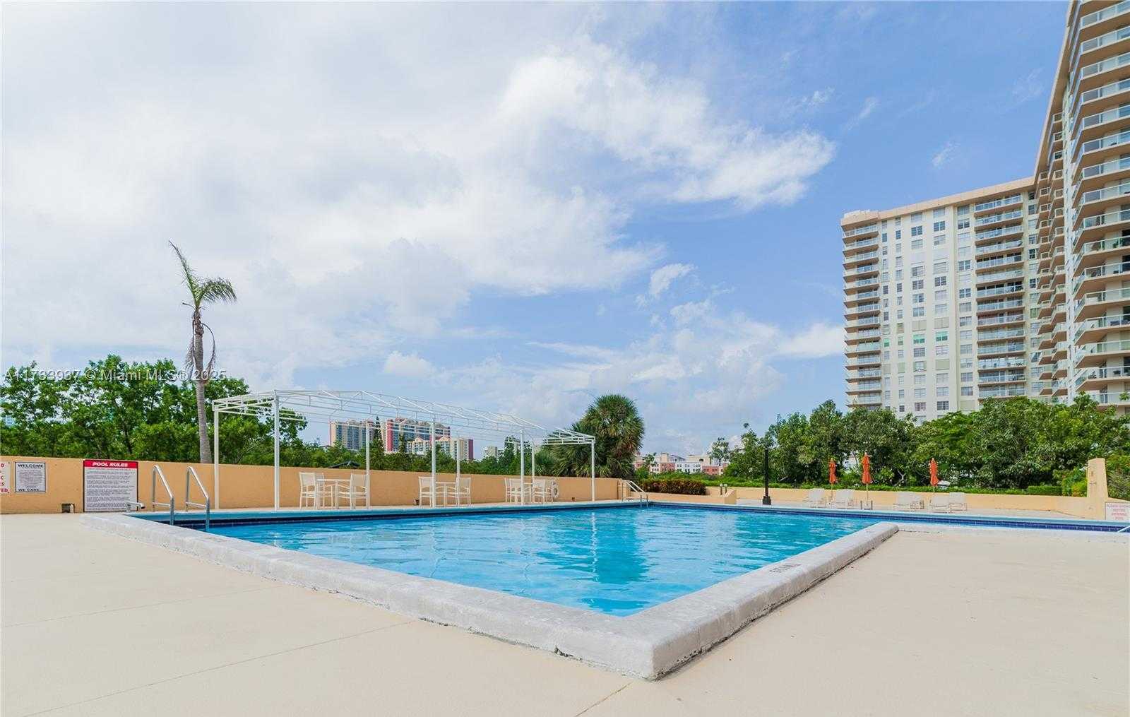 Small Image of 210 174TH ST #915, Sunny Isles Beach Number 15