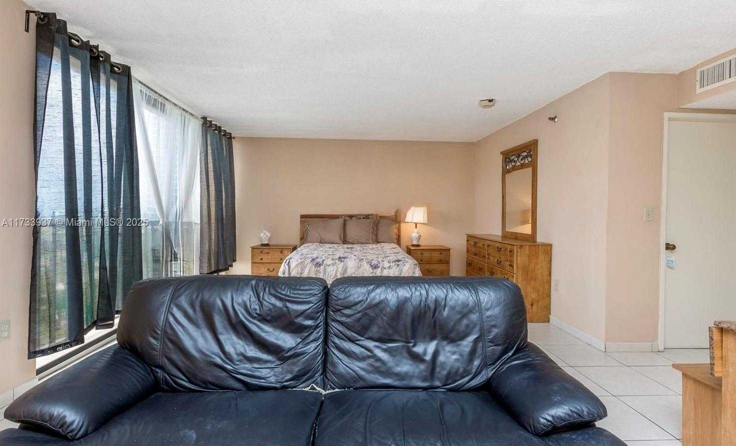 Small Image of 210 174TH ST #915, Sunny Isles Beach Number 6