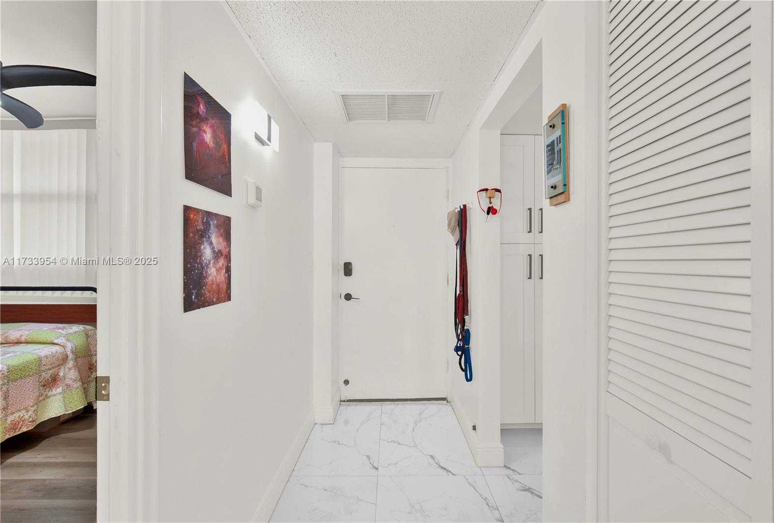 Small Image of 118 ROYAL PARK DR #1B, Oakland Park Number 16