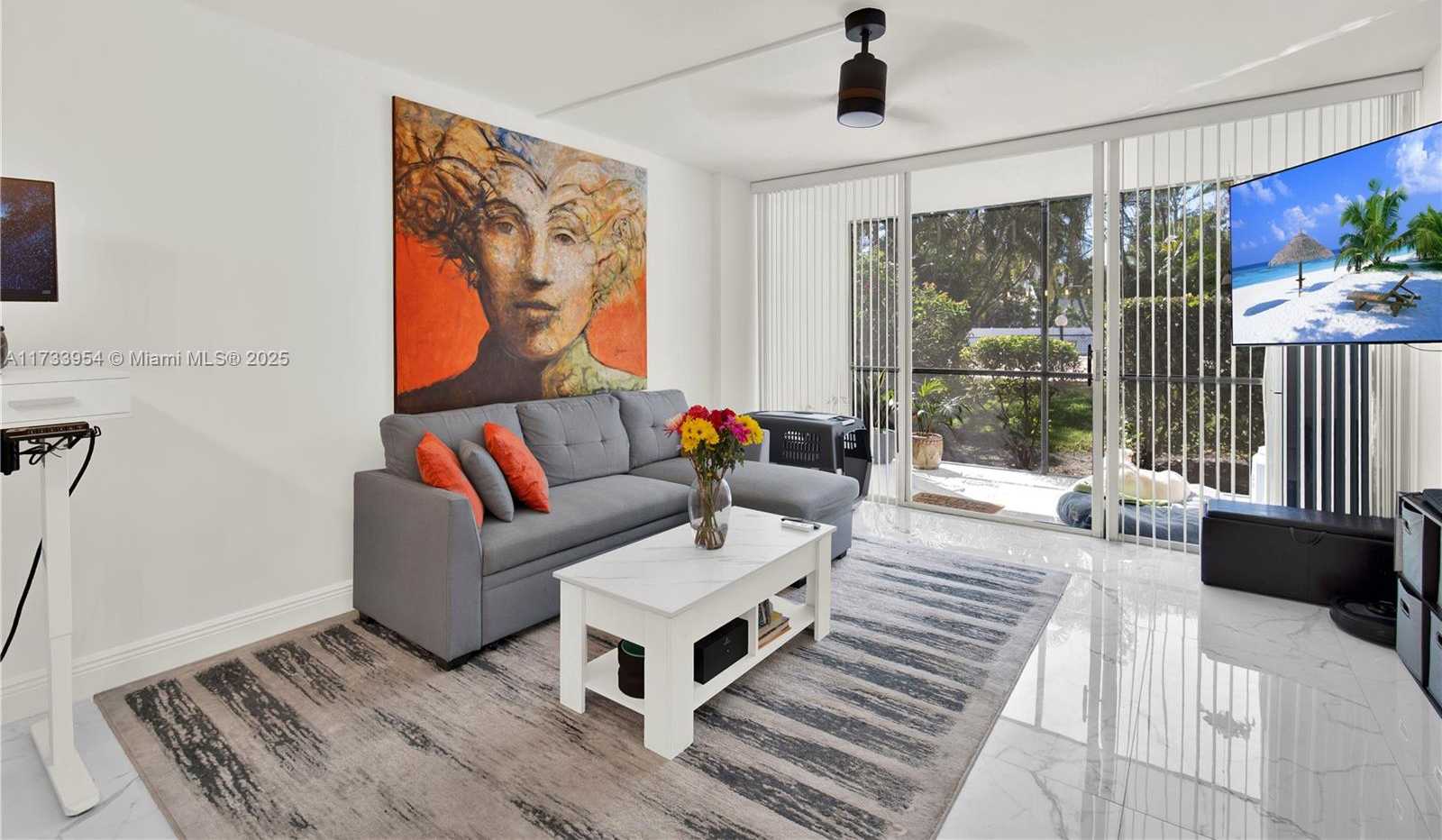 Small Image of 118 ROYAL PARK DR #1B, Oakland Park Number 2