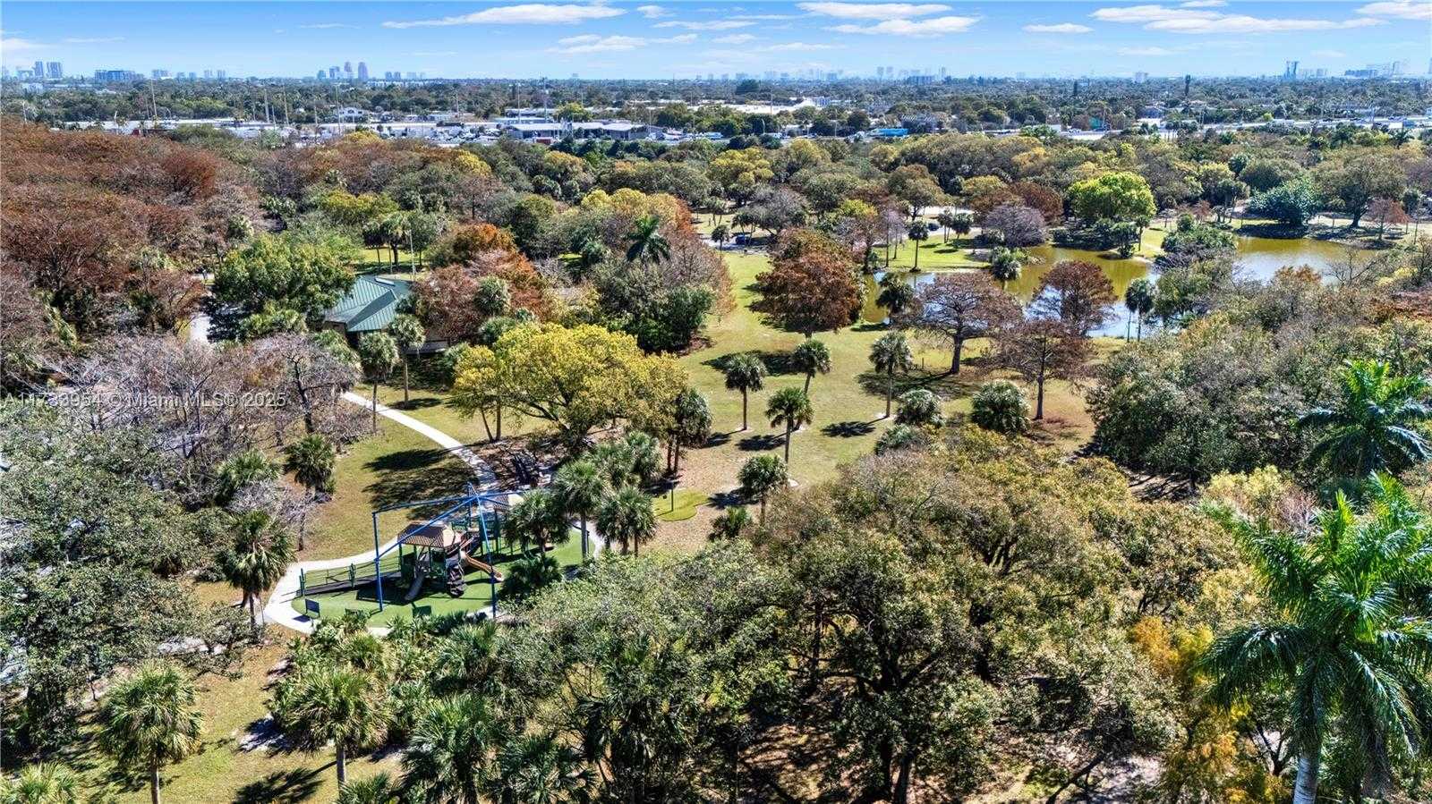 Small Image of 118 ROYAL PARK DR #1B, Oakland Park Number 32