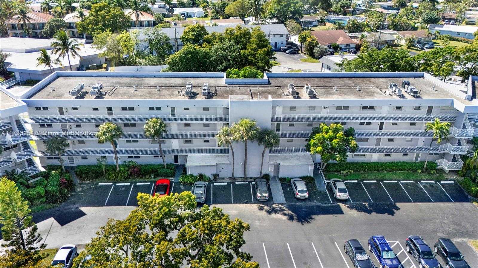 Small Image of 118 ROYAL PARK DR #1B, Oakland Park Number 33