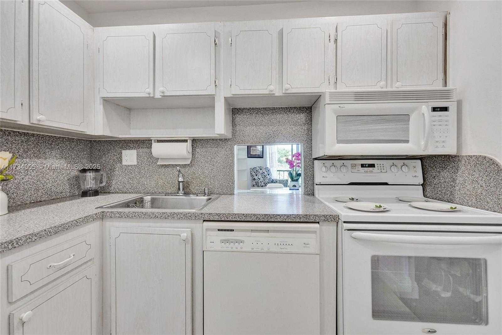 Small Image of 8260 SOUTH WEST 24TH ST #6210, North Lauderdale Number 16
