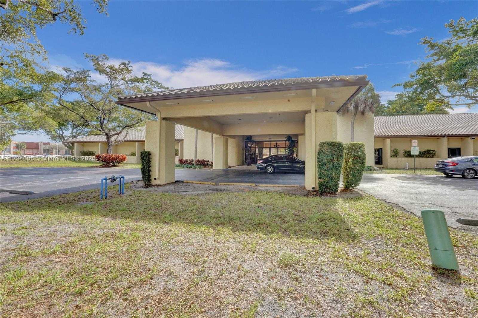 Small Image of 8260 SOUTH WEST 24TH ST #6210, North Lauderdale Number 22