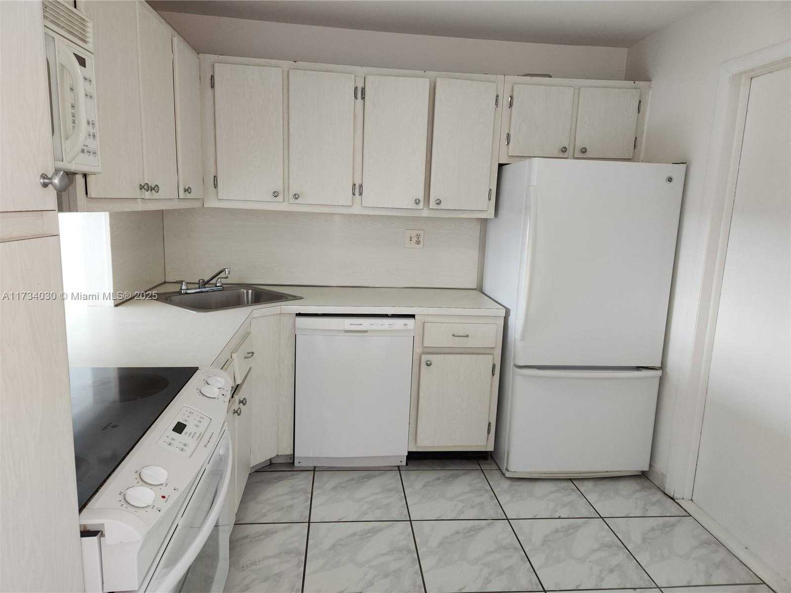 Small Image of 1410 SOUTH OCEAN DR #703, Hollywood Number 3