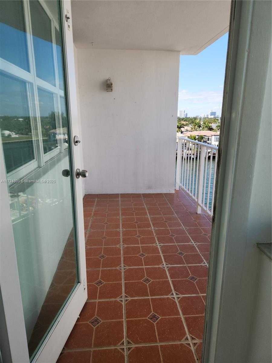 Small Image of 1410 SOUTH OCEAN DR #703, Hollywood Number 8