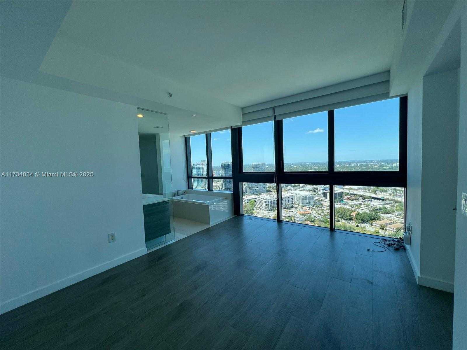 Small Image of 650 NE 32nd St, Miami, FL 33137, USA Number 12