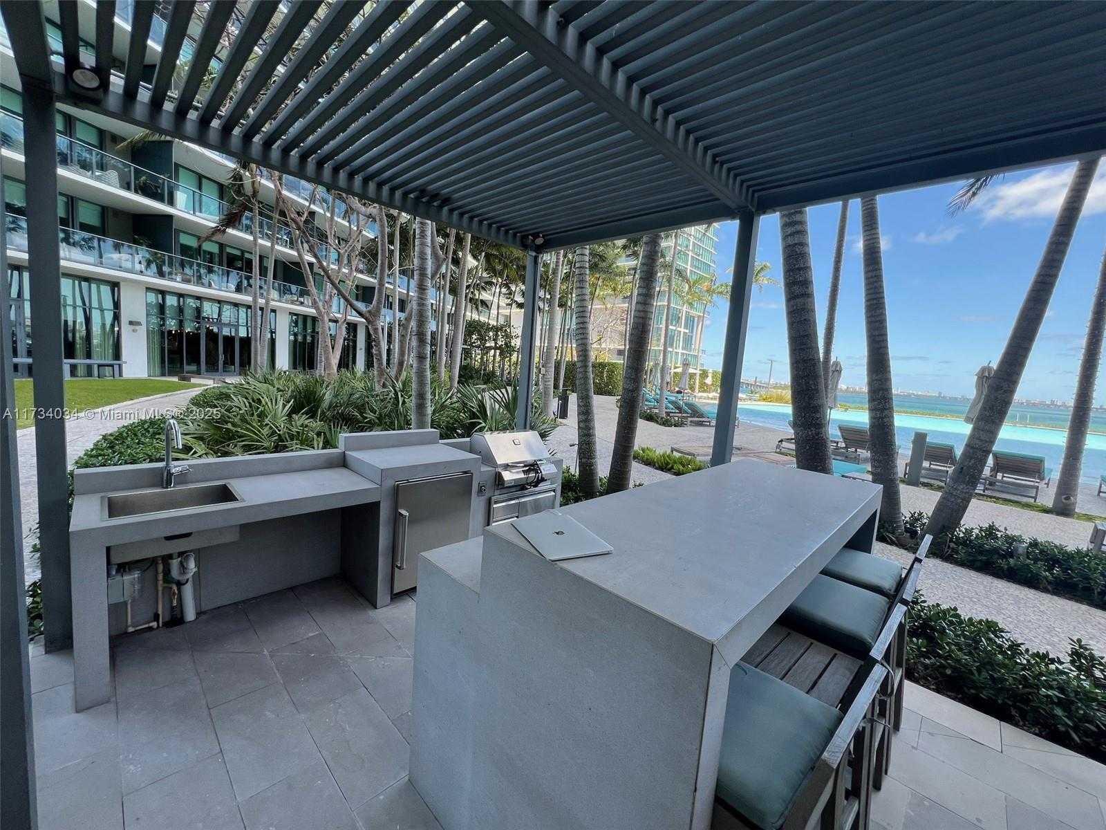 Small Image of 650 NE 32nd St, Miami, FL 33137, USA Number 17