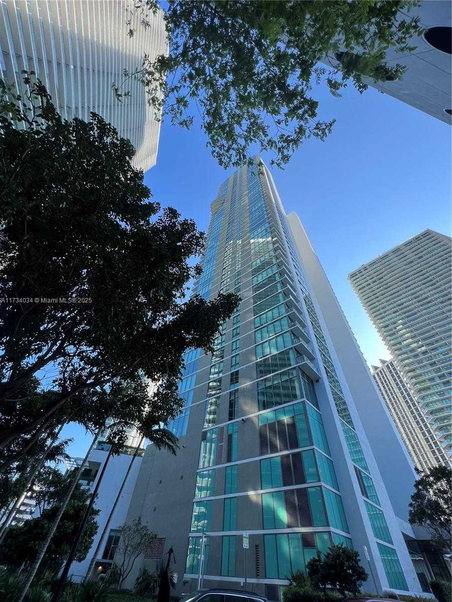 Small Image of 650 NE 32nd St, Miami, FL 33137, USA Number 4