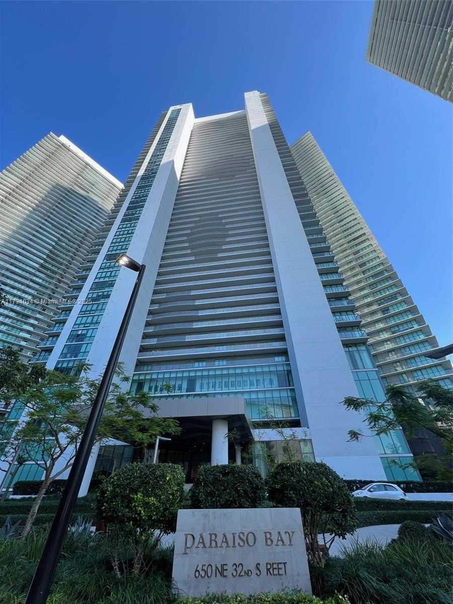 Small Image of 650 NE 32nd St, Miami, FL 33137, USA Number 5