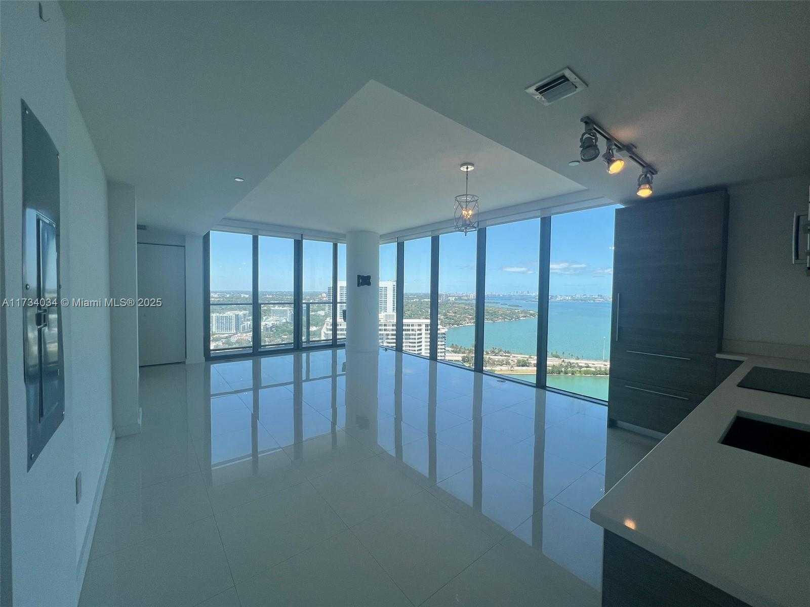 Small Image of 650 NE 32nd St, Miami, FL 33137, USA Number 7