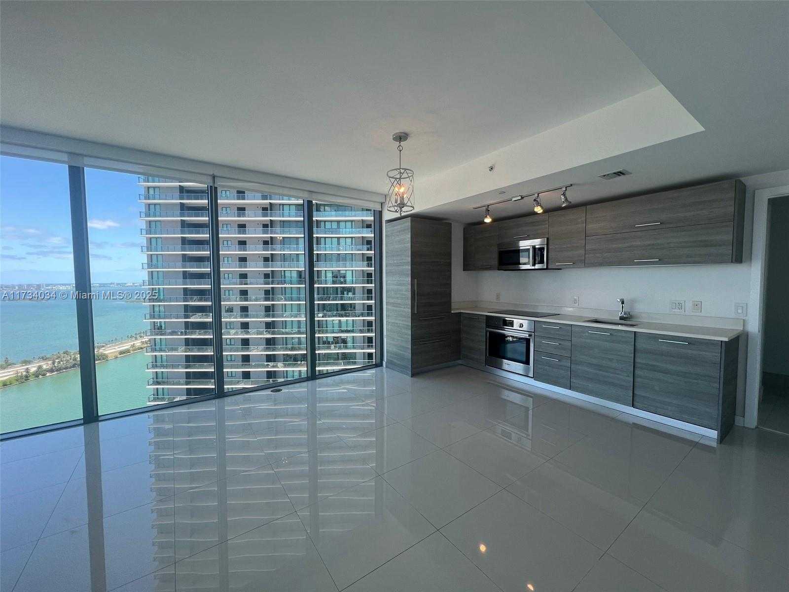 Small Image of 650 NE 32nd St, Miami, FL 33137, USA Number 8