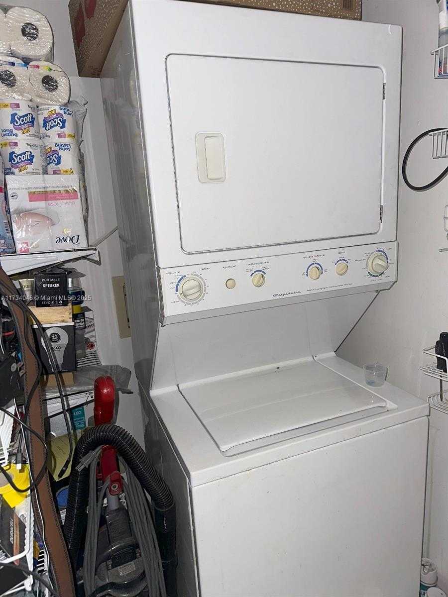 Small Image of 9715 FONTAINEBLEAU BLVD #E307, Miami Number 15