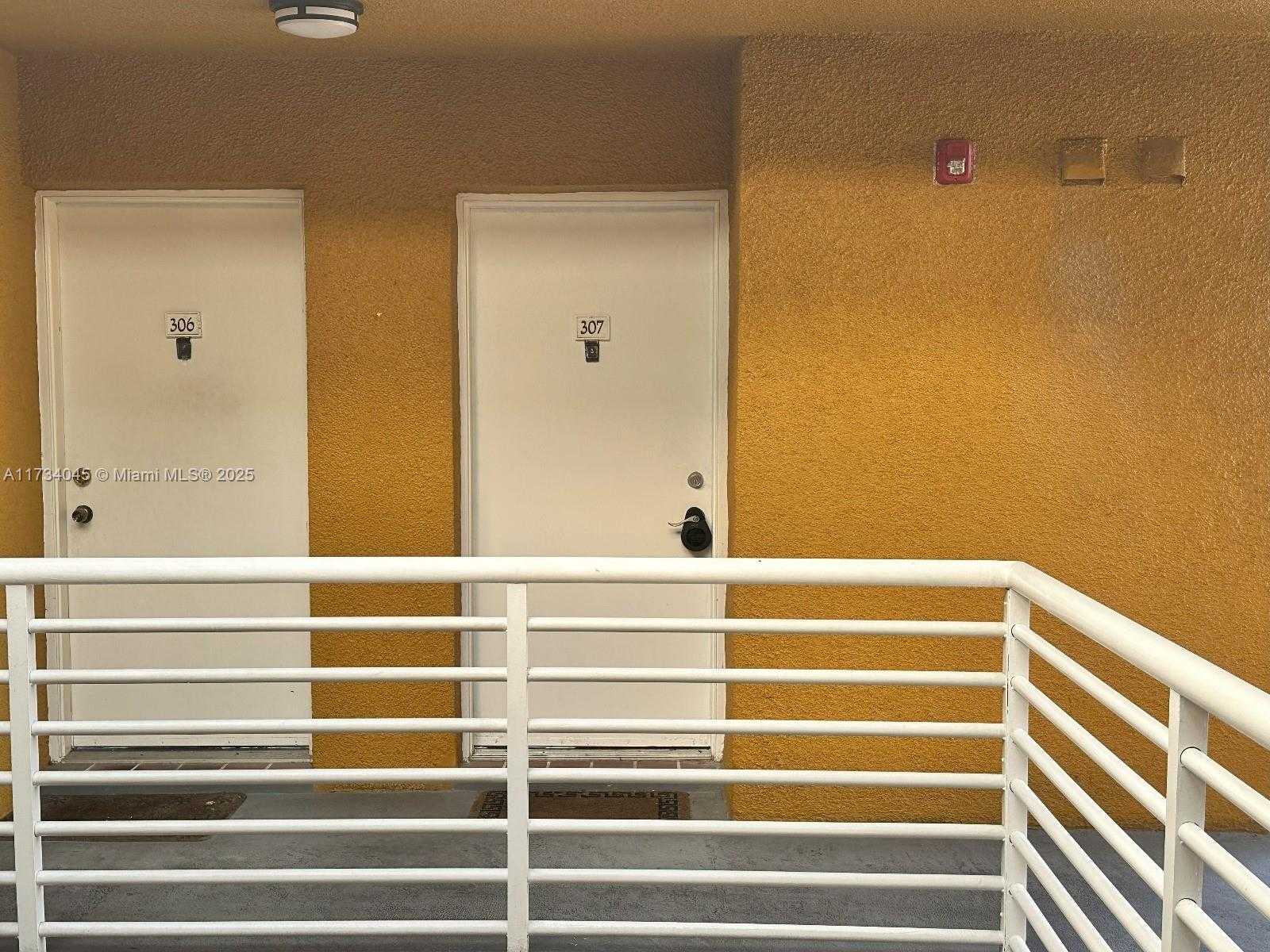 Small Image of 9715 FONTAINEBLEAU BLVD #E307, Miami Number 2