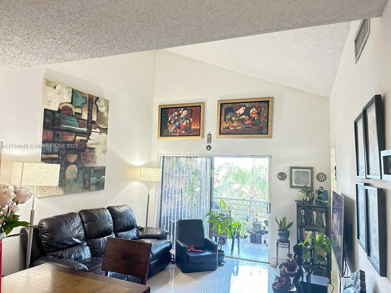 Small Image of 9715 FONTAINEBLEAU BLVD #E307, Miami Number 4