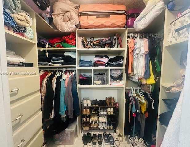 Small Image of 17878 NORTH BAY RD #307, Sunny Isles Beach Number 25