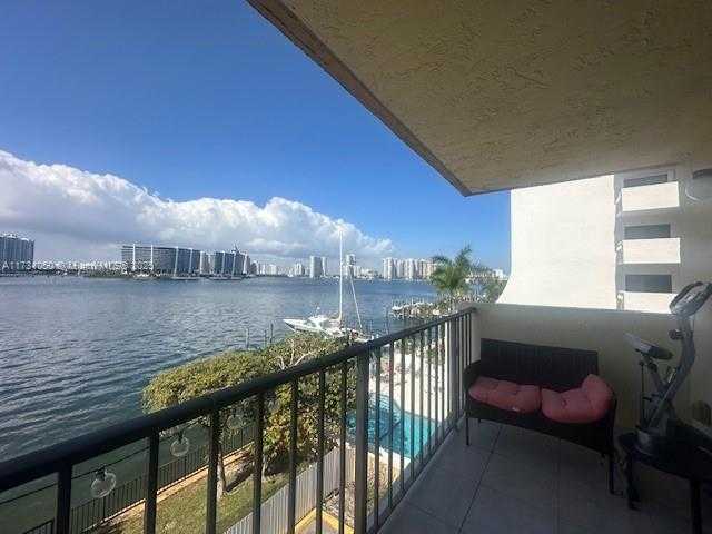 Small Image of 17878 NORTH BAY RD #307, Sunny Isles Beach Number 5