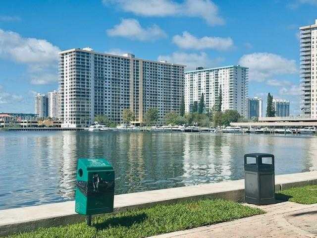 Small Image of Sunny Isles Beach Number 45