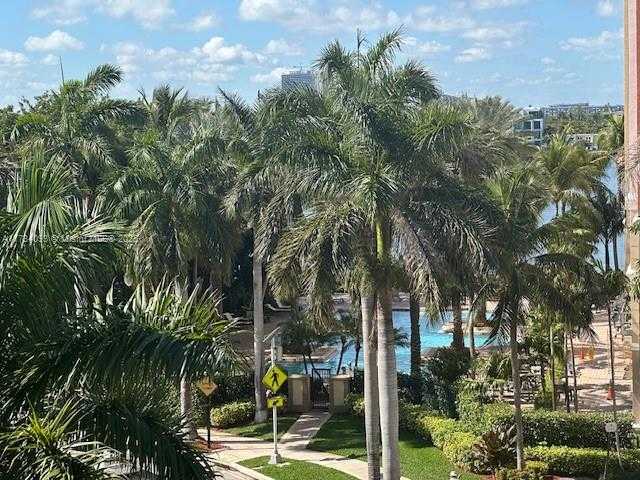 Small Image of Sunny Isles Beach Number 5