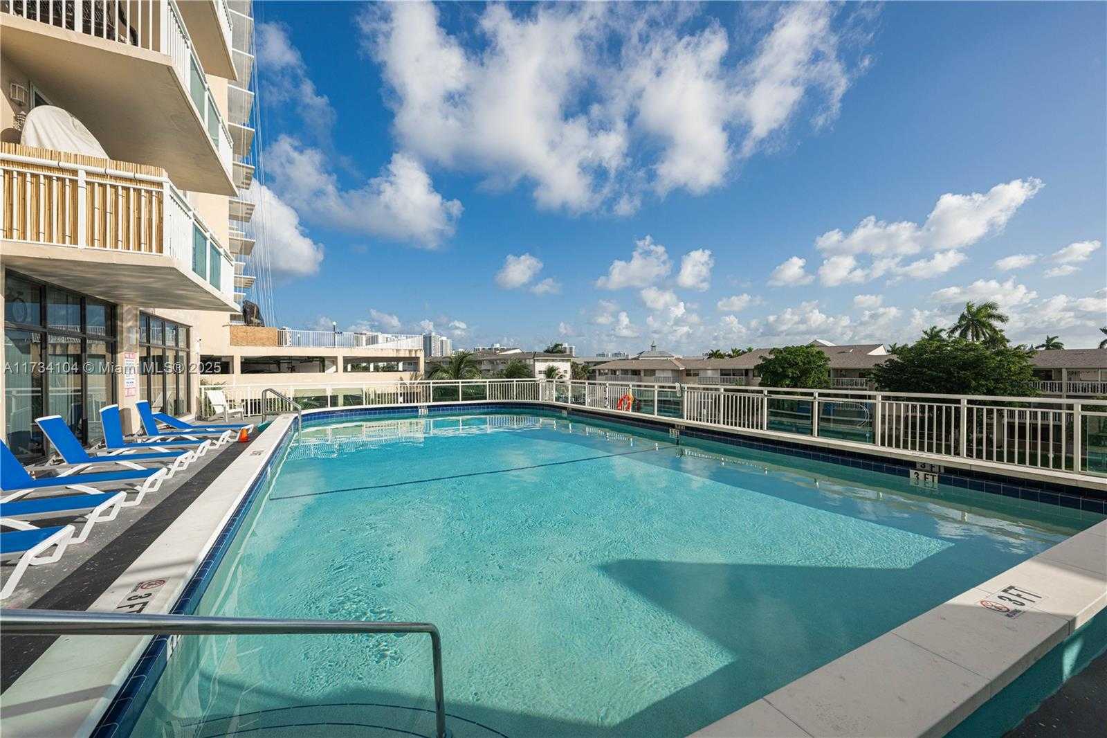 Small Image of 437 GOLDEN ISLES DR #8D, Hallandale Beach Number 43