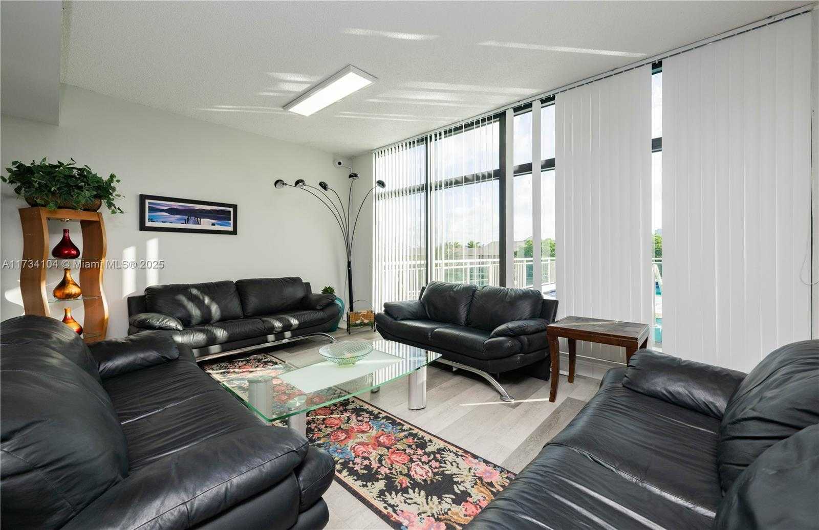 Small Image of 437 GOLDEN ISLES DR #8D, Hallandale Beach Number 49