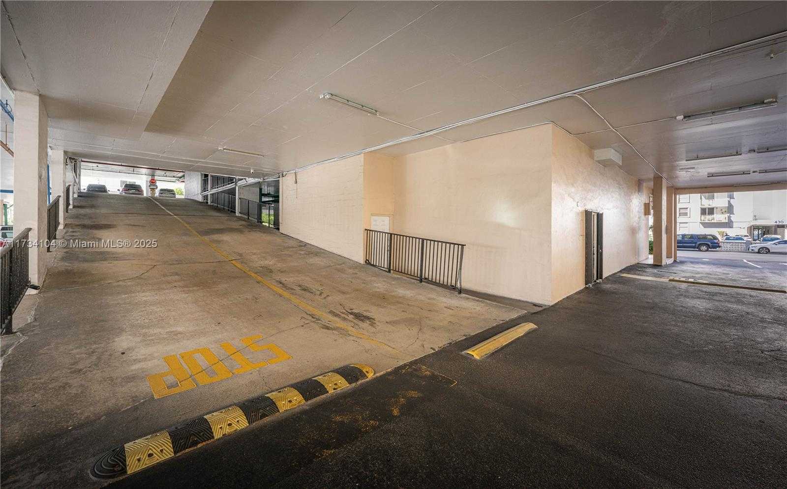 Small Image of 437 GOLDEN ISLES DR #8D, Hallandale Beach Number 50
