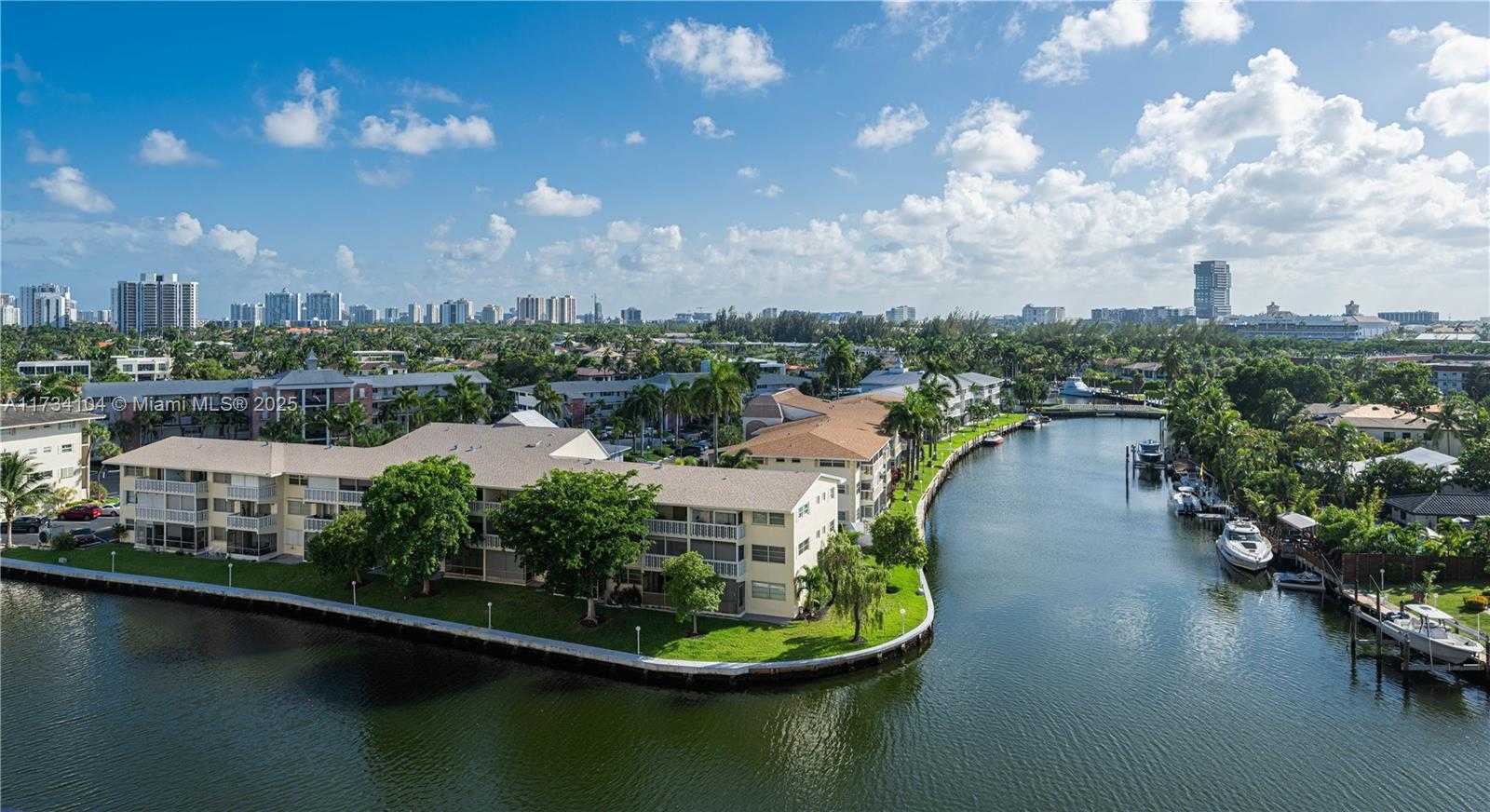 Small Image of 437 GOLDEN ISLES DR #8D, Hallandale Beach Number 55