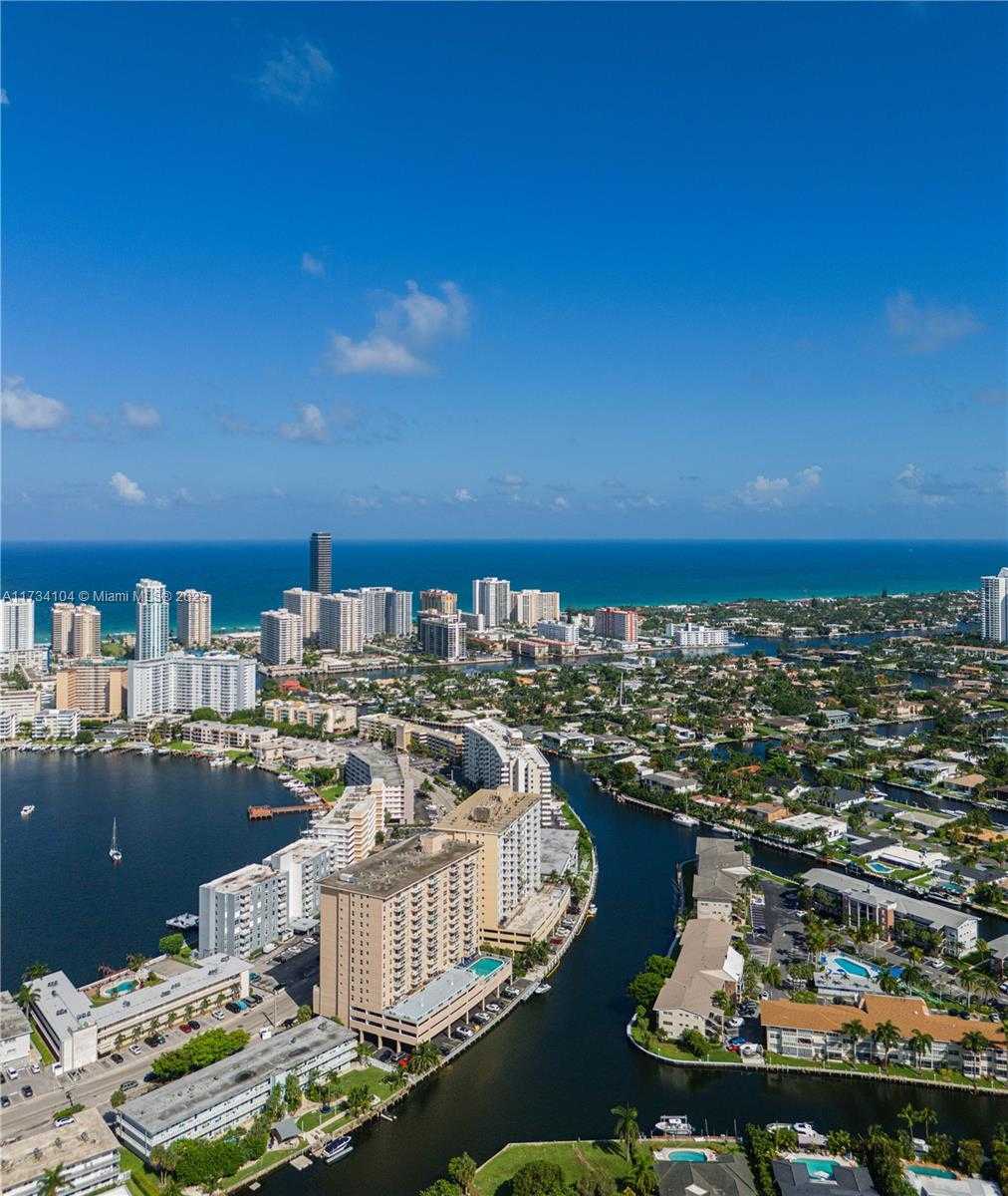 Small Image of 437 GOLDEN ISLES DR #8D, Hallandale Beach Number 56
