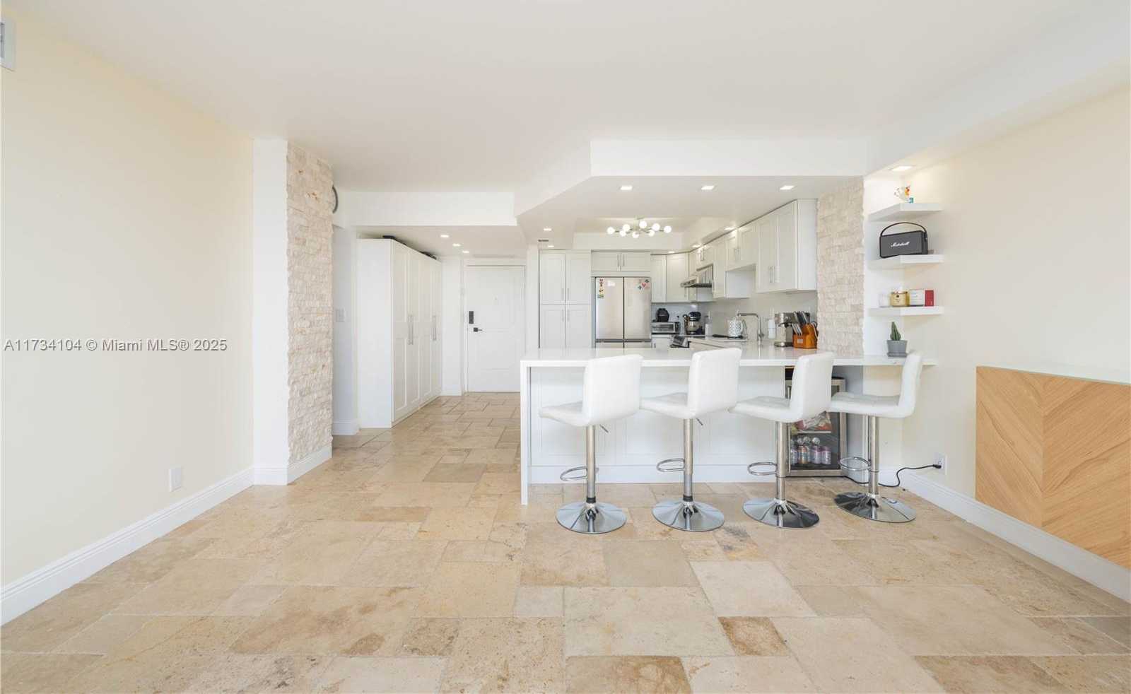 Small Image of 437 GOLDEN ISLES DR #8D, Hallandale Beach Number 8