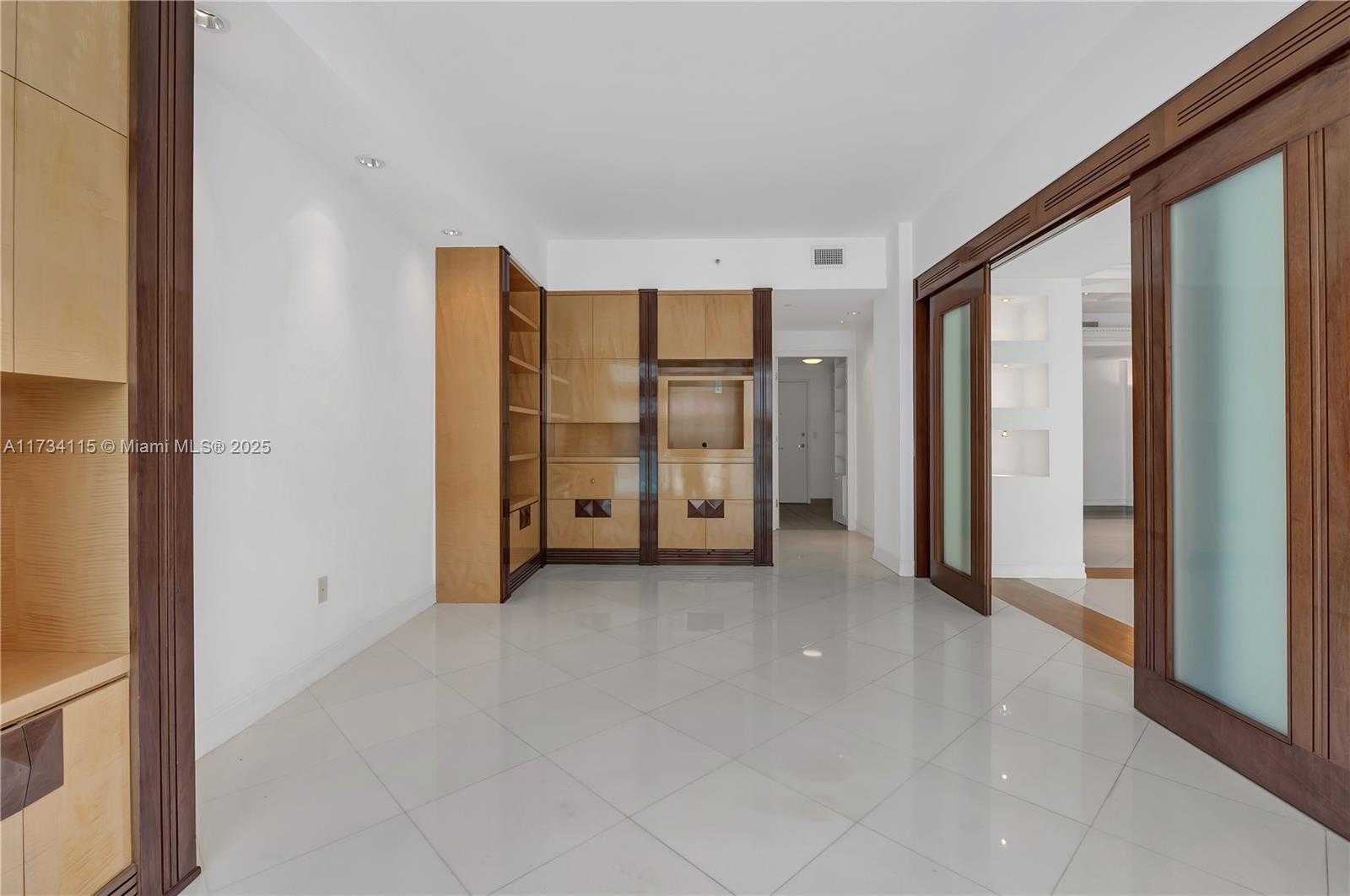 Small Image of 10101 COLLINS AVE #11C, Bal Harbour Number 31