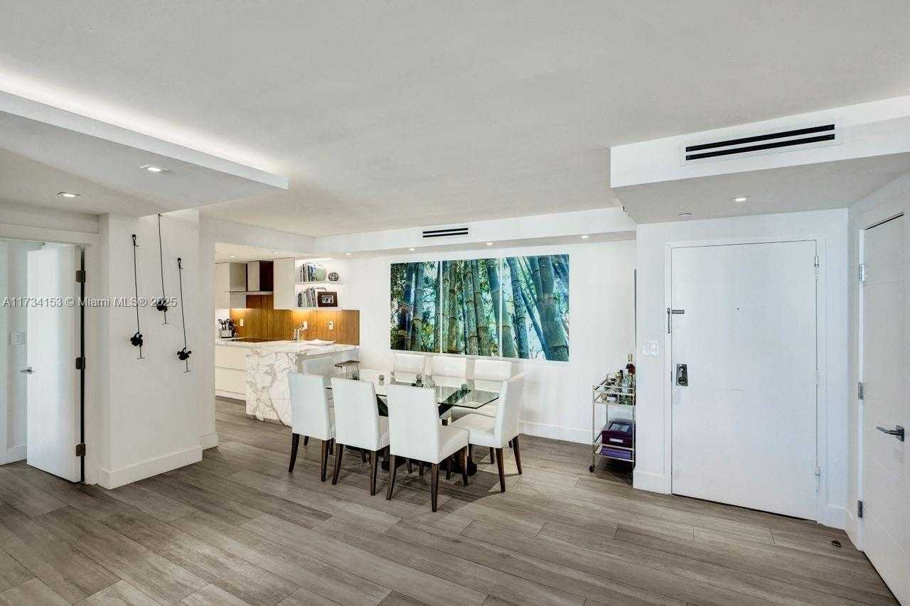 Small Image of 1121 Crandon Blvd, Key Biscayne, FL 33149, USA Number 12