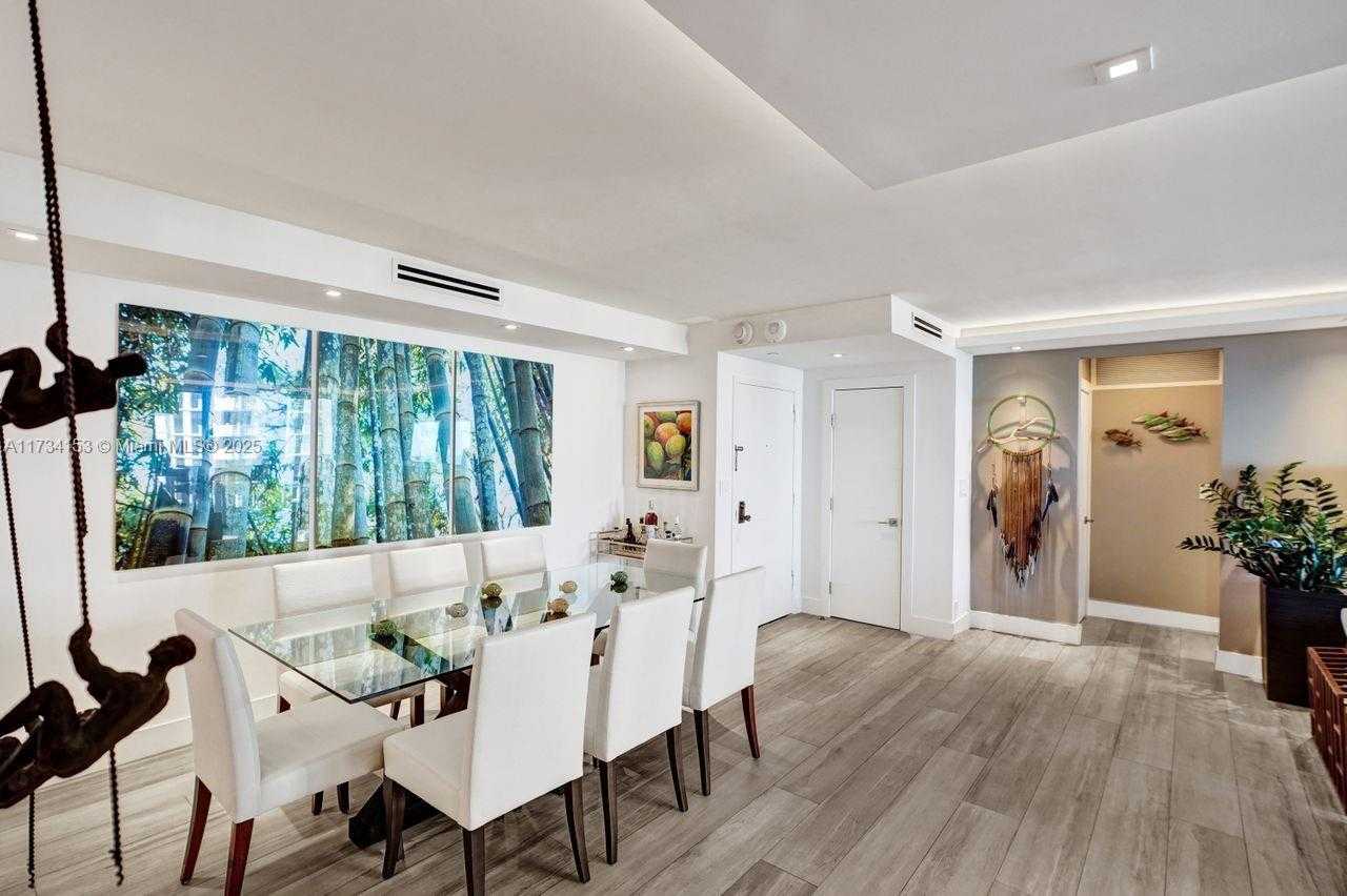 Small Image of 1121 Crandon Blvd, Key Biscayne, FL 33149, USA Number 13