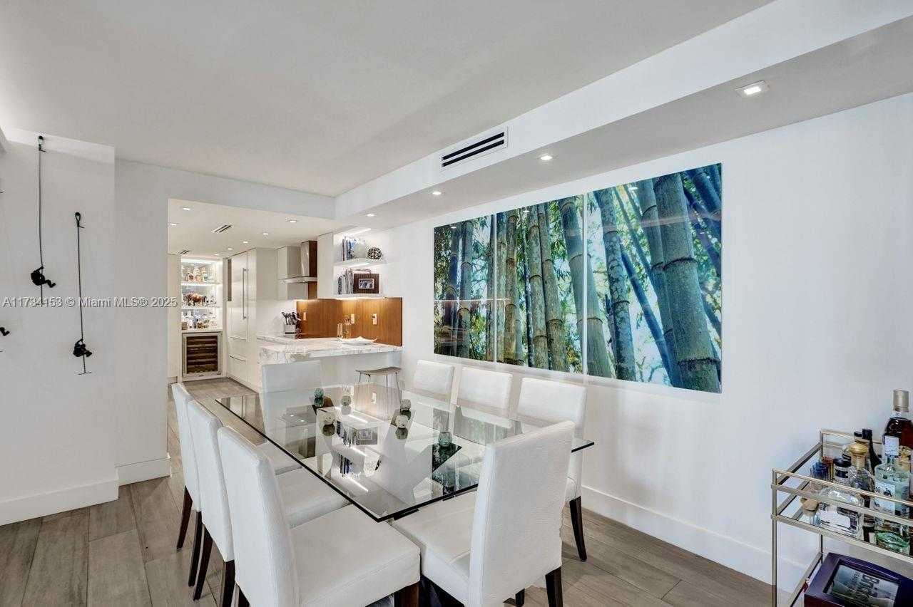 Small Image of 1121 Crandon Blvd, Key Biscayne, FL 33149, USA Number 15