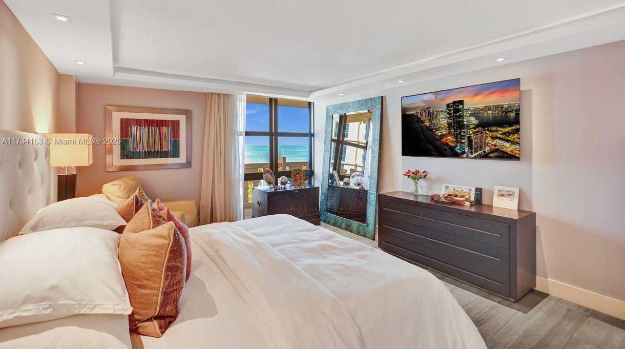 Small Image of 1121 Crandon Blvd, Key Biscayne, FL 33149, USA Number 21