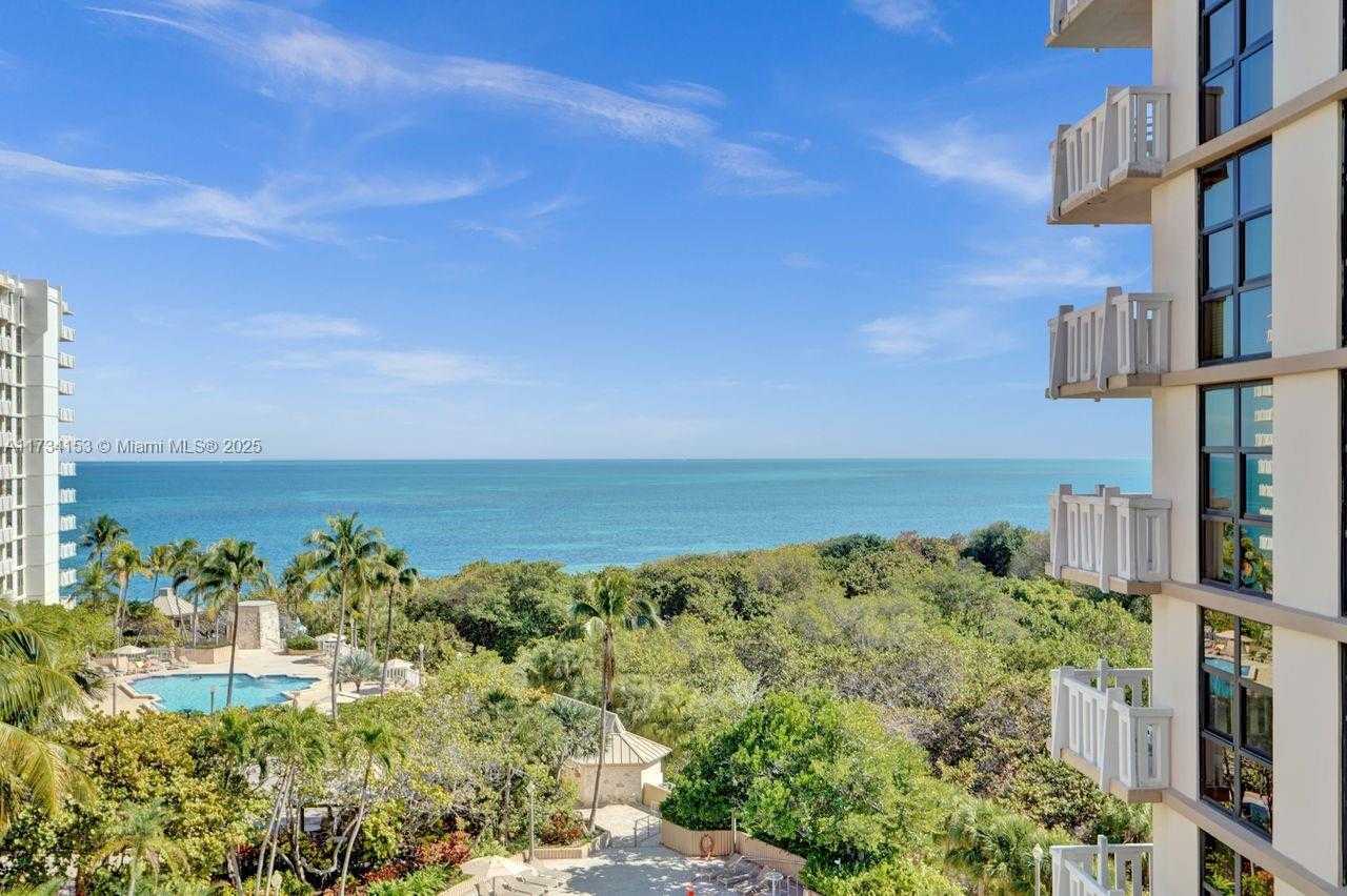 Small Image of 1121 Crandon Blvd, Key Biscayne, FL 33149, USA Number 3