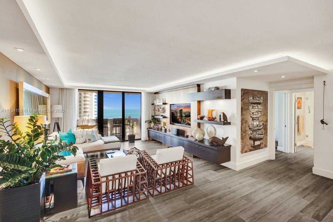 Small Image of 1121 Crandon Blvd, Key Biscayne, FL 33149, USA Number 5