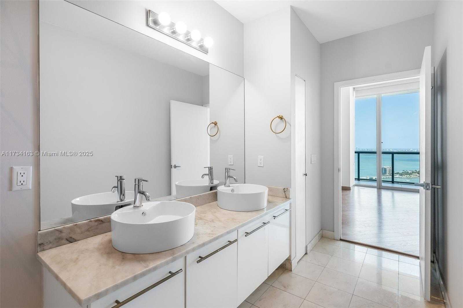 Small Image of 888 BISCAYNE BLVD #4810, Miami Number 10