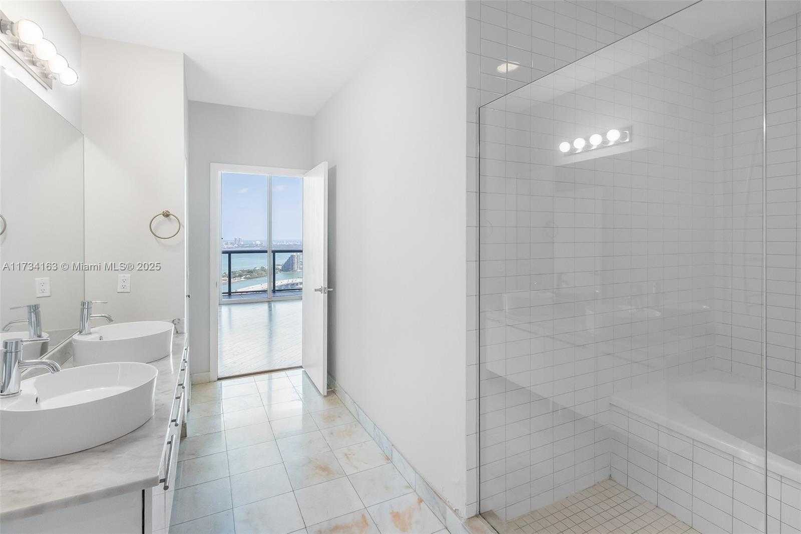 Small Image of 888 BISCAYNE BLVD #4810, Miami Number 11